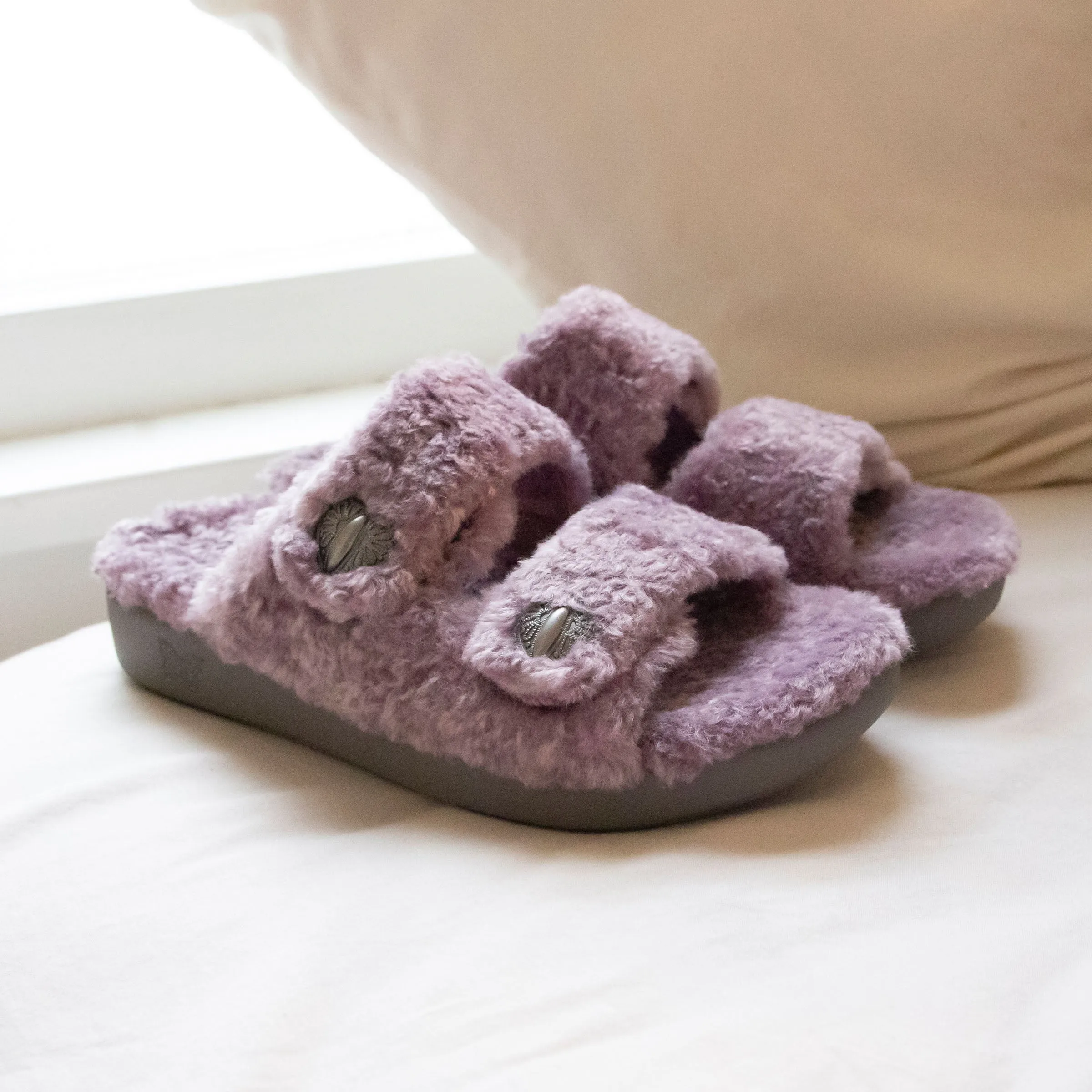 Chillery Amethyst Slipper