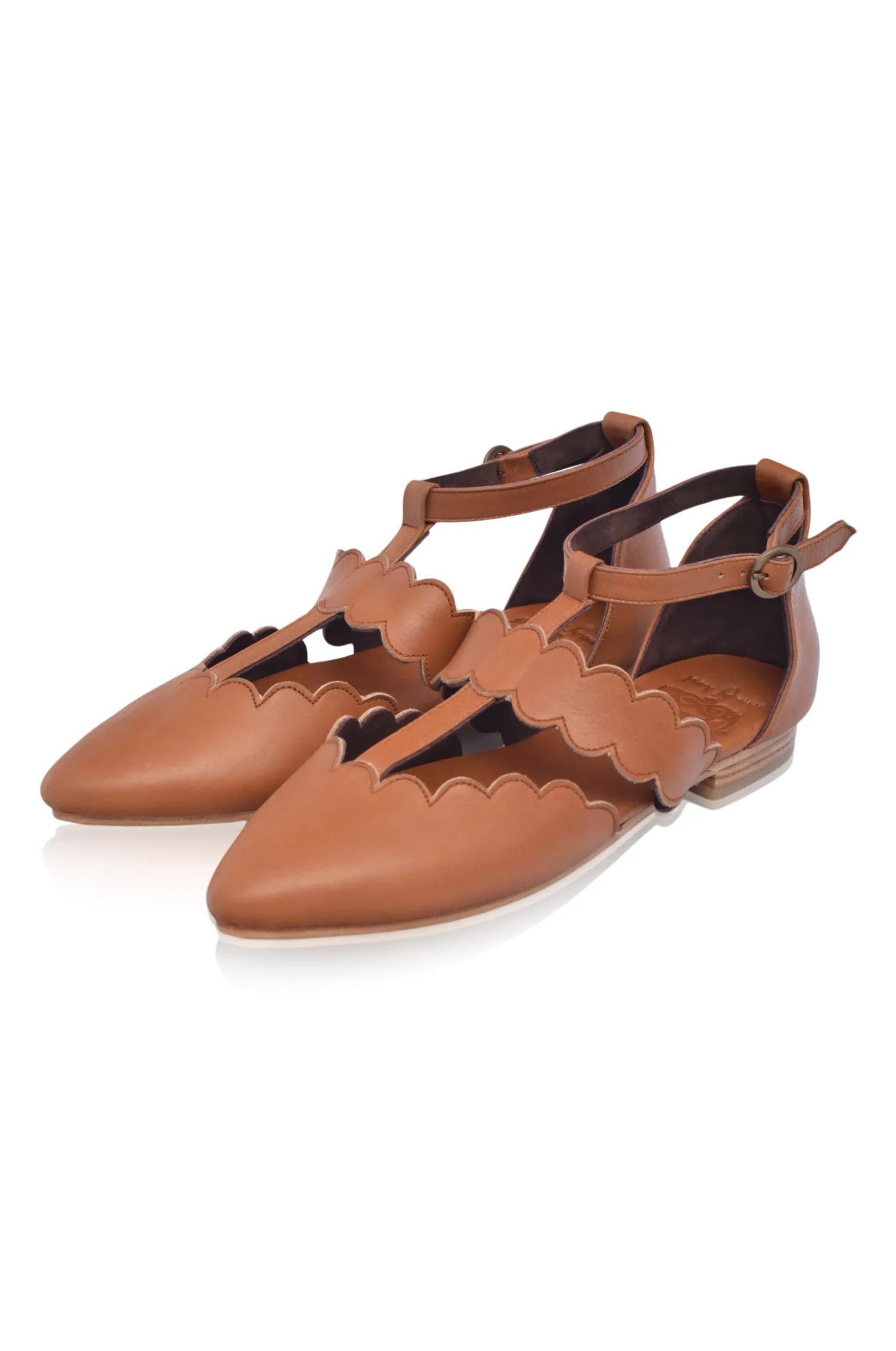 Gardenia Pointy Toe Leather Flats