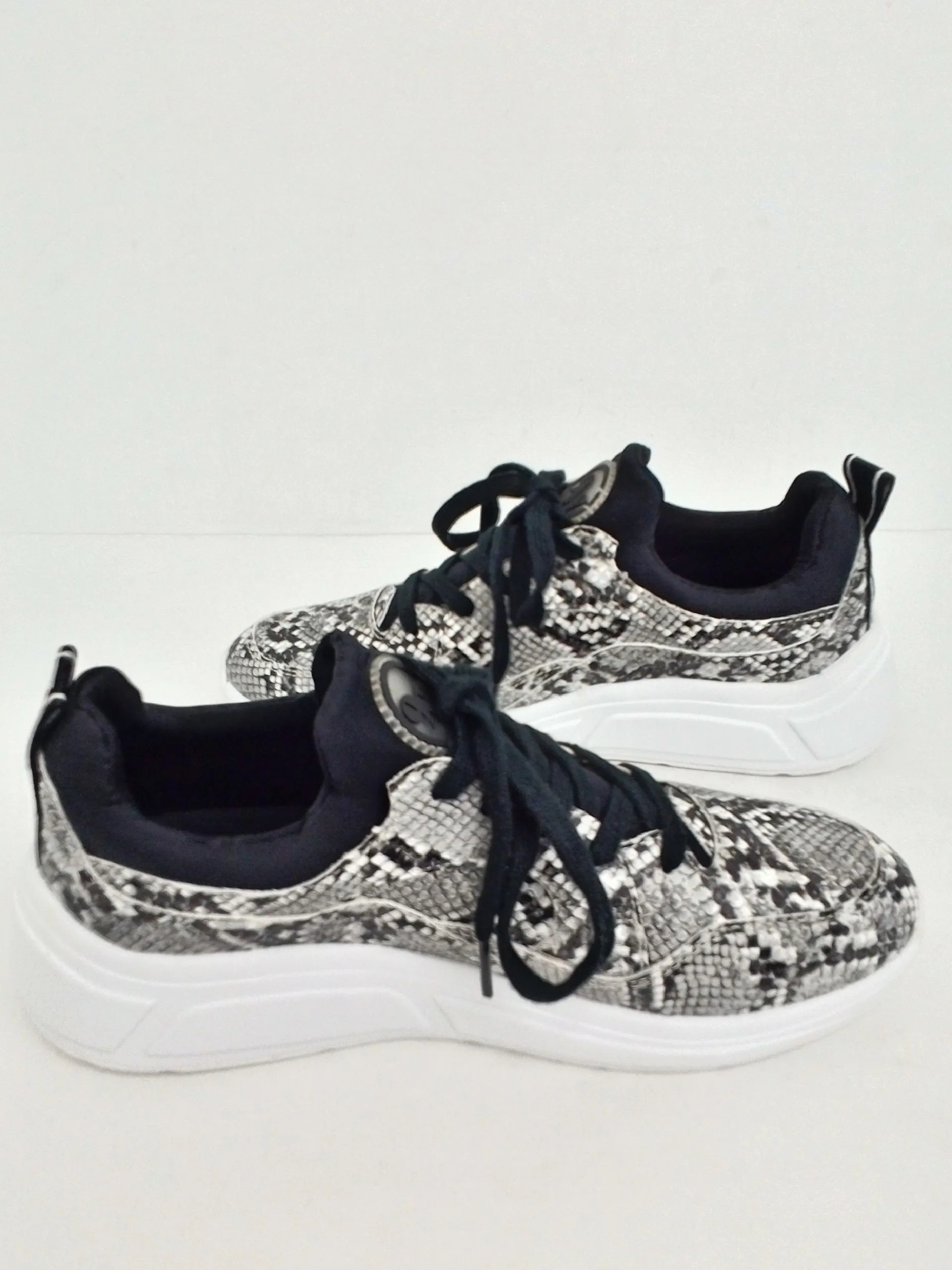 Nine West Women's Raylin Snake Print Sneaker Size 8 M