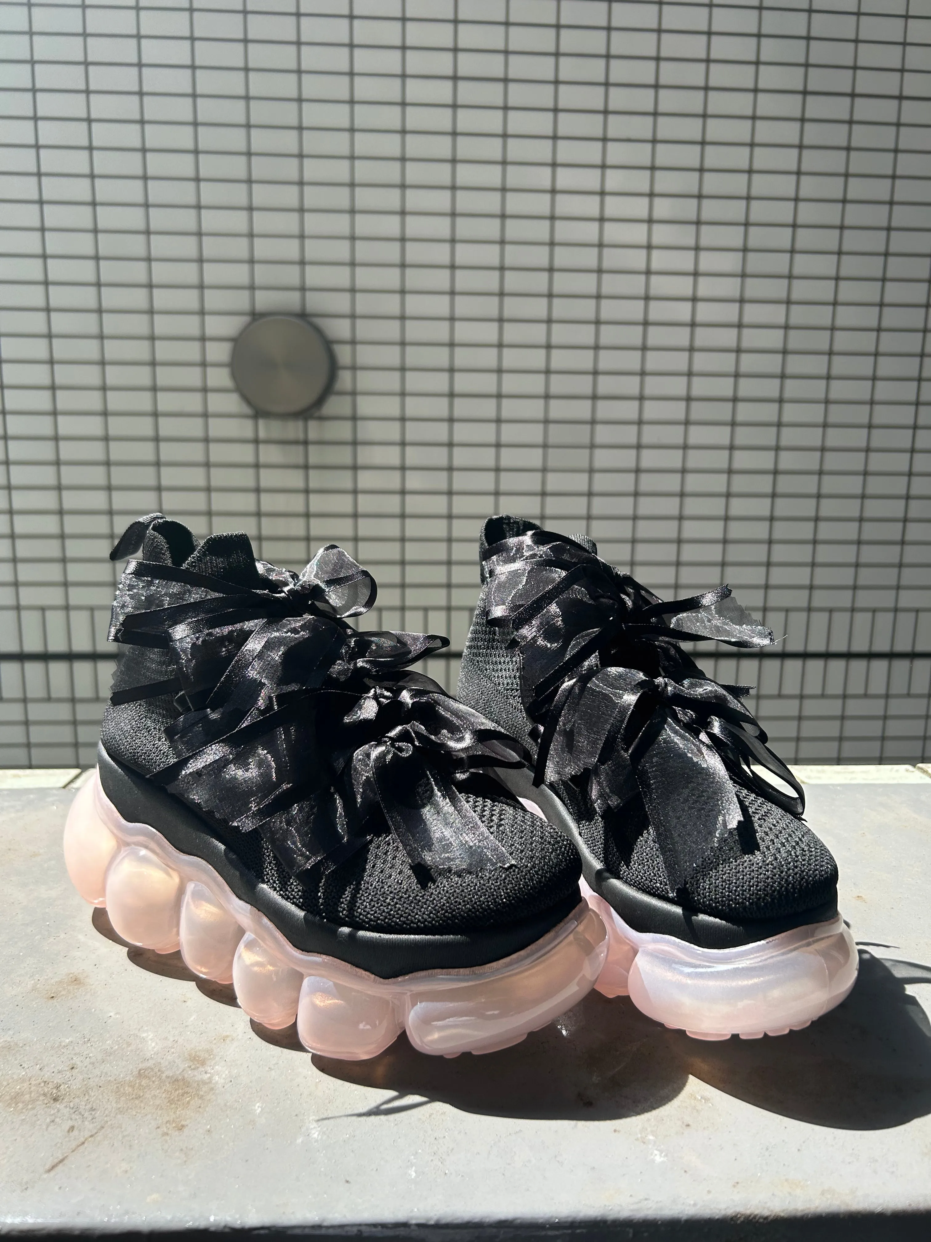 "Jewelry" High  Ribbon Shoes / Pink Black