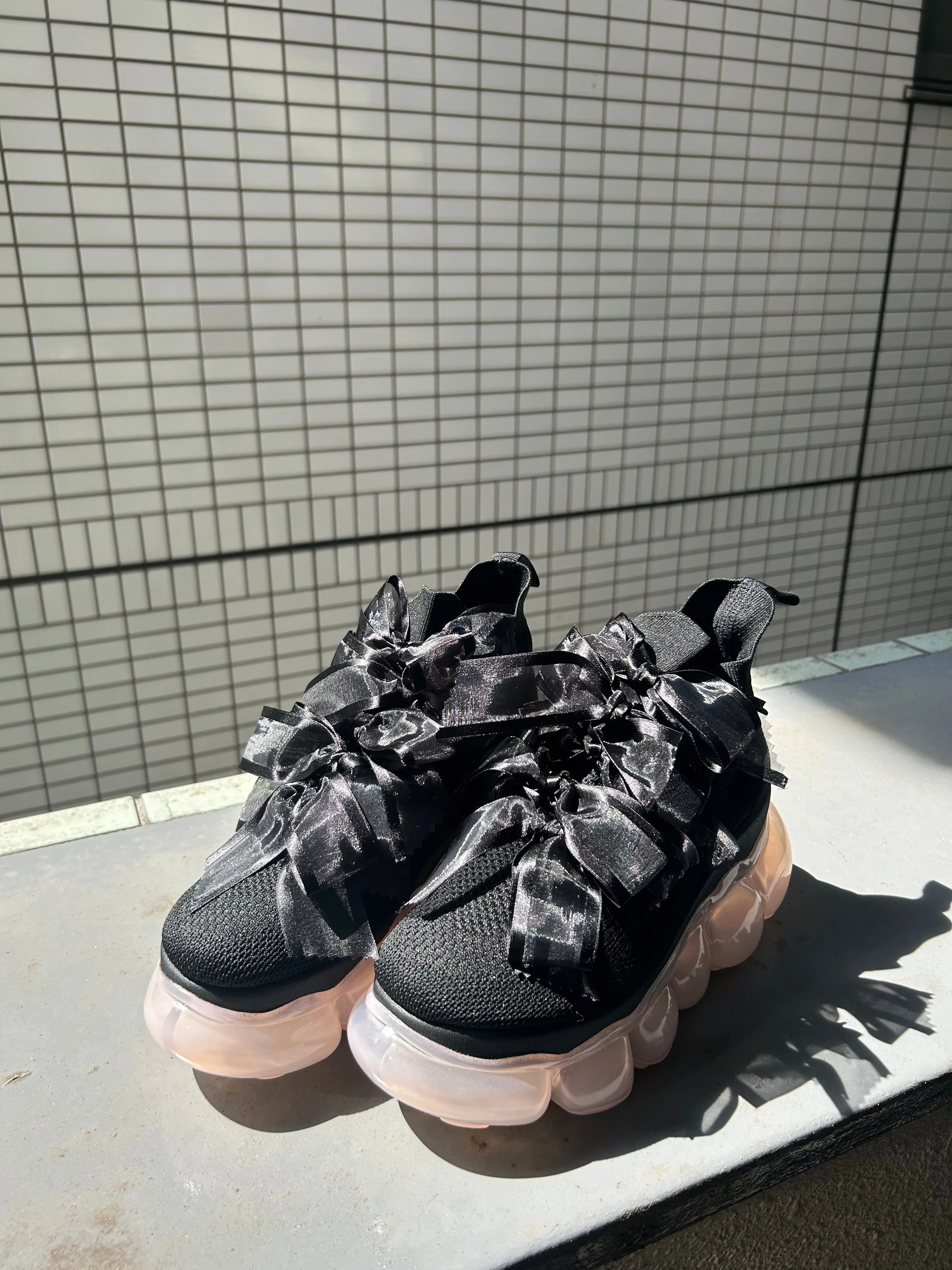 "Jewelry" High  Ribbon Shoes / Pink Black