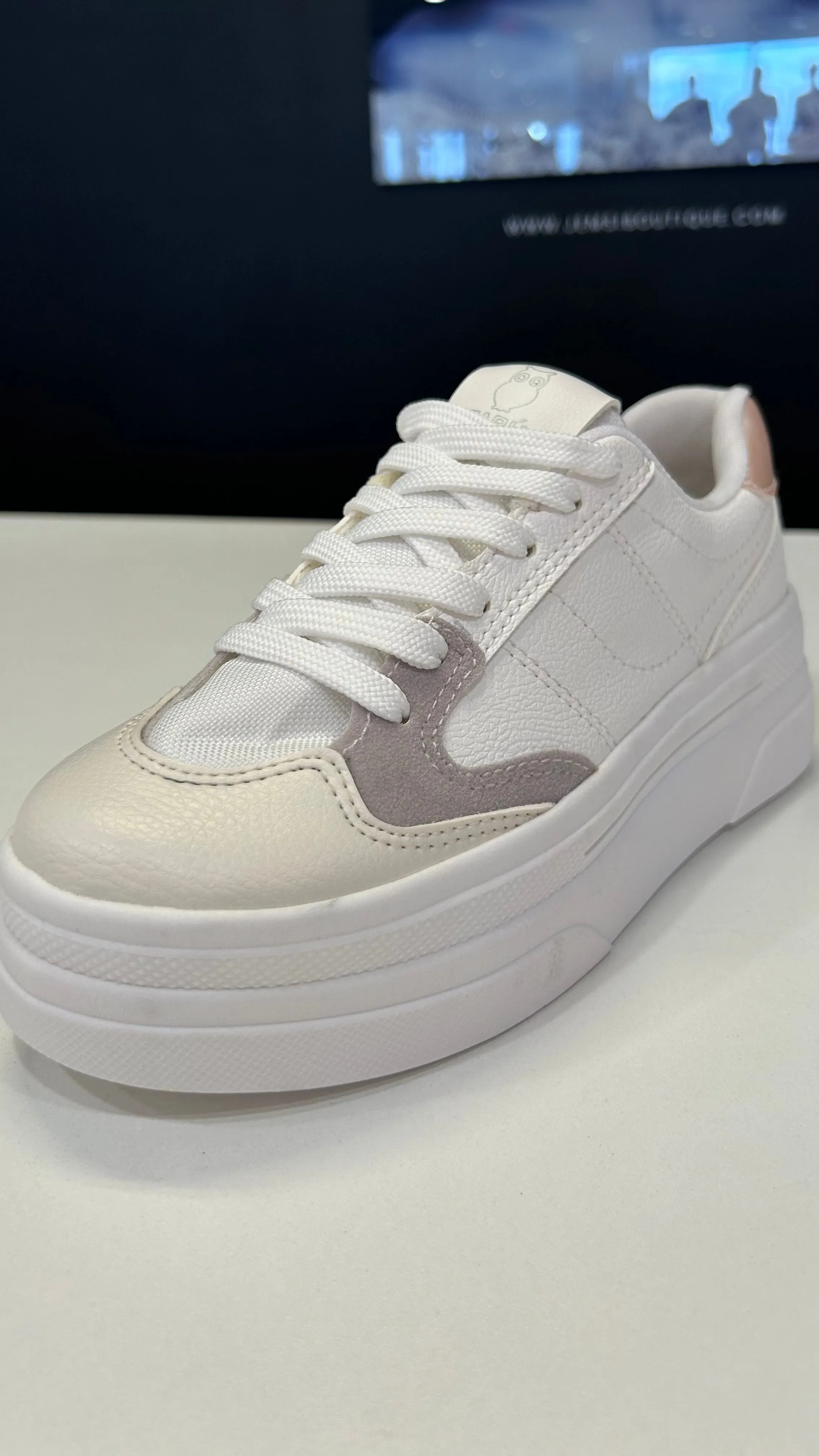 Tenis blanco 1